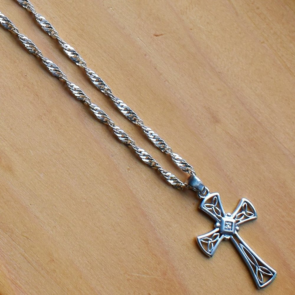 925 Silver Diamond Cross Twisted Herringbone Chain